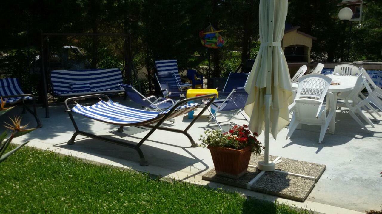 Casa Vacanze Oasi Felicita 노바시리마리나 외부 사진