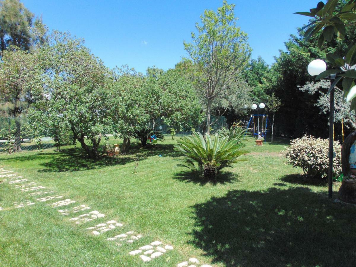 Casa Vacanze Oasi Felicita 노바시리마리나 외부 사진