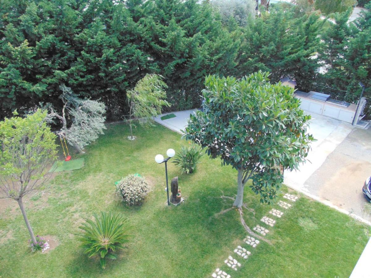 Casa Vacanze Oasi Felicita 노바시리마리나 외부 사진